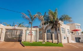 Royal Hills Lodge And Spa